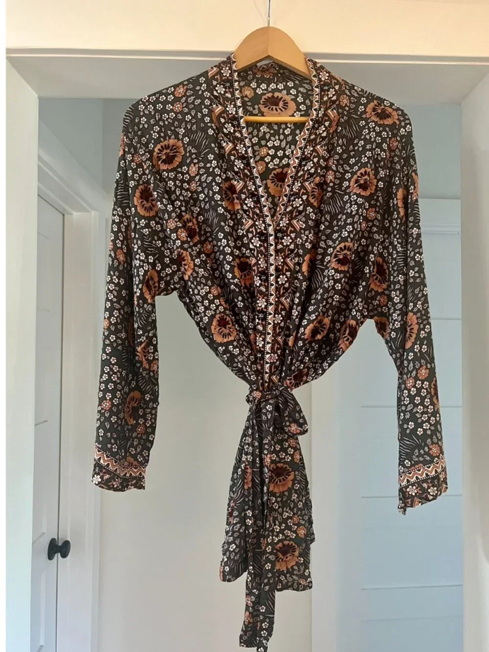 Natalie Martin Short Diane Robe Vintage Flowers - Picture 1 of 3